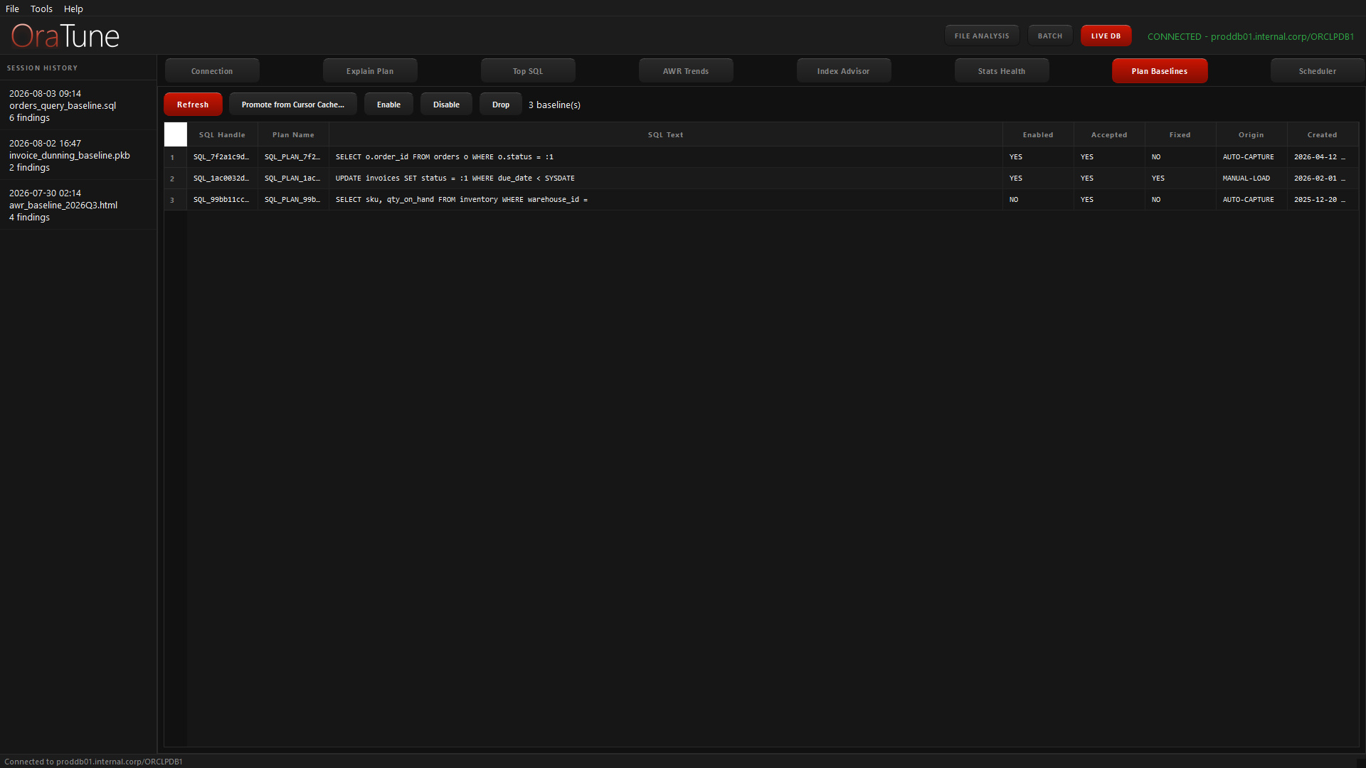 OraTune Plan Baselines view: SQL plan baselines with their enabled, accepted, and fixed status.